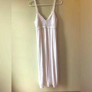 Sincerely Jules white maxi dress. Size small. 80 % viscose 20% cotton.
